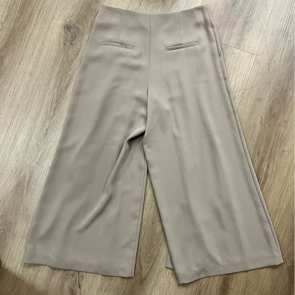 Women’s
Pleased trousers in Beige - Picture 2 of 3